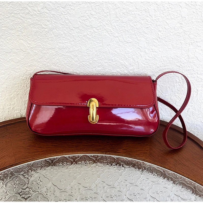 Glänzende PU-Schultertasche mit Schnalle, Damen-Unterarmtasche in Unifarbe, Elegante Vintage-Handtasche im französischen Stil für den Alltag und die Arbeit – Detail 6