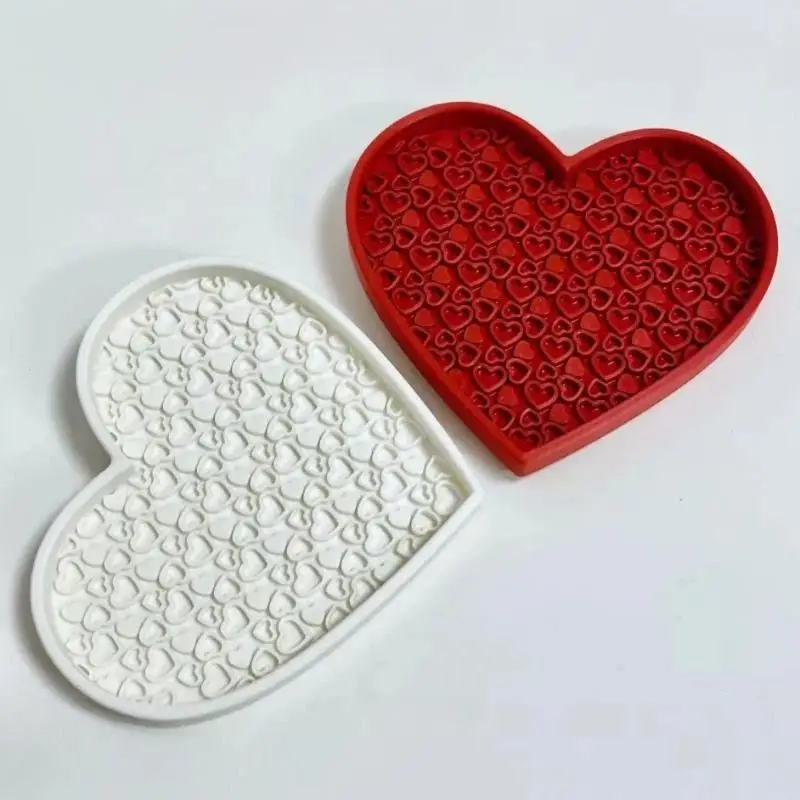 Cute Heart Shaped Makeup Brush Cleaning Tray Multi-Hole Scrubbing Pad Reusable for Home Salon Beauty Artist Use