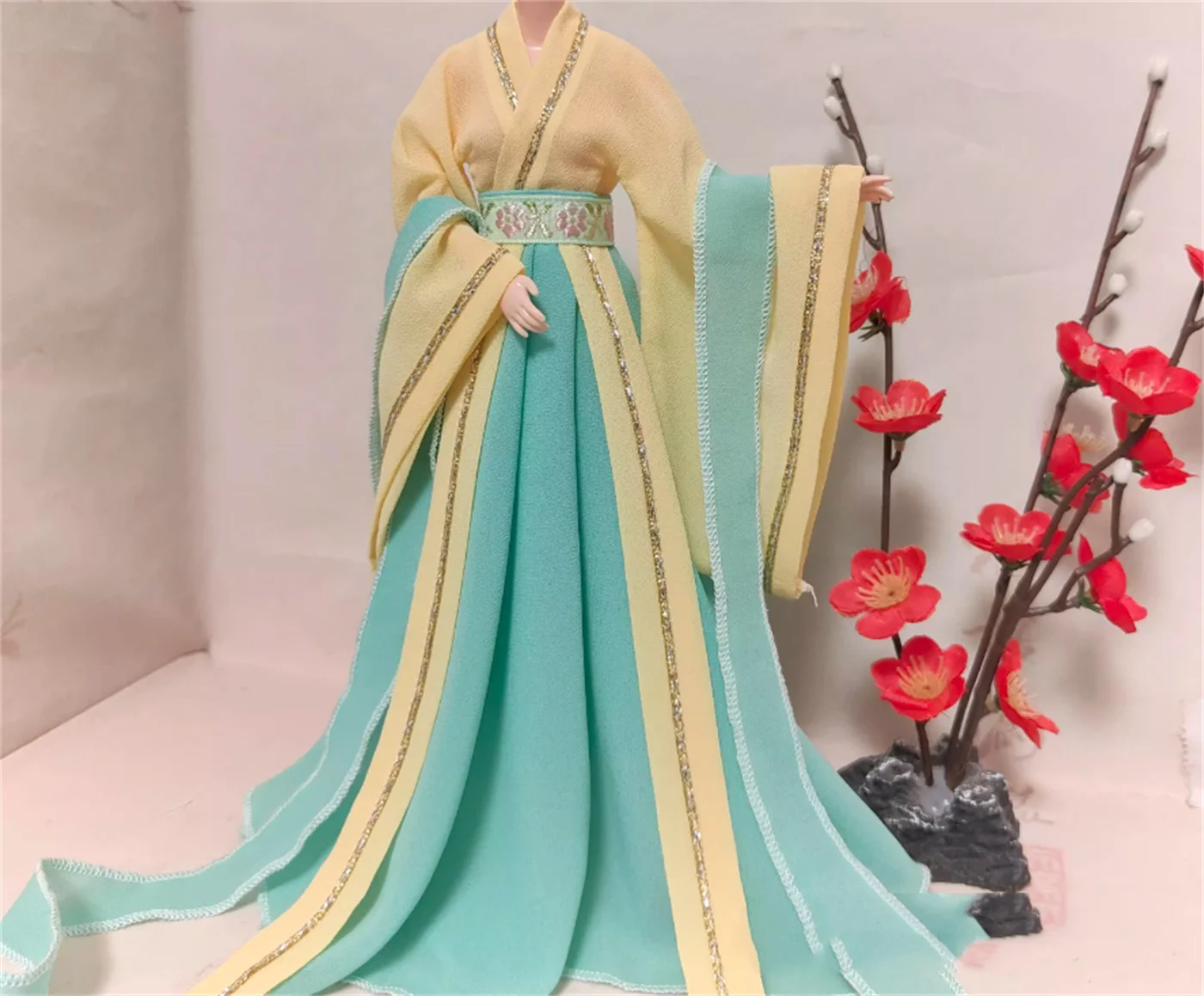 Vestido largo antiguo personalizado, bata de soldado a escala 1/6, Hanfu, traje azul naranja, falda, ropa, modelo apto para soldado, figuras de acción de juguete