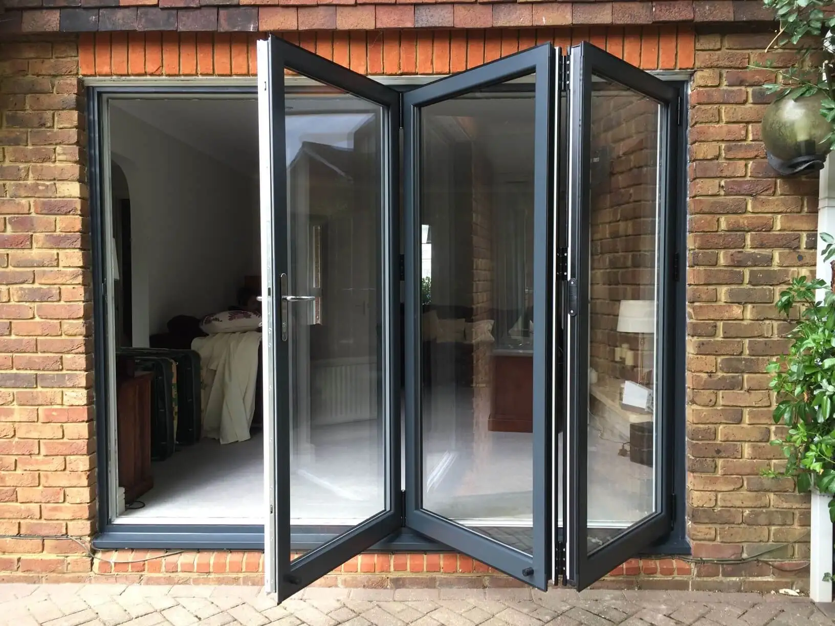 Custom Modern Exterior Veranda Large Folding Door Panoramic Aluminium Tempered Glass Double Glazed Accordion Bifold Door