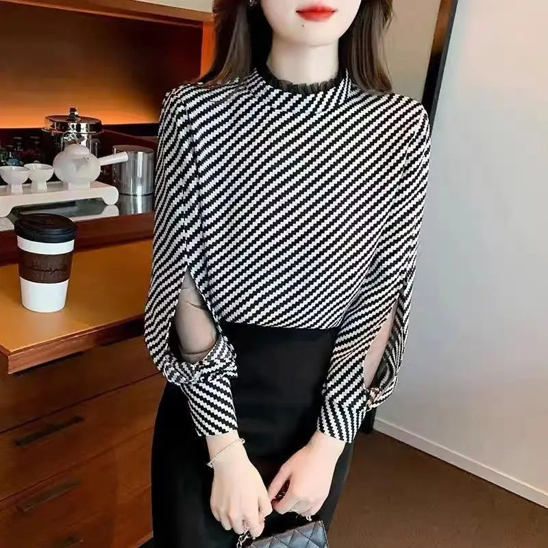 Korean Zigzag Striped Shirt Spring Autumn Commute Stand Collar Gauze Spliced Female Clothing Fashion Hollow Out Straight Blouse