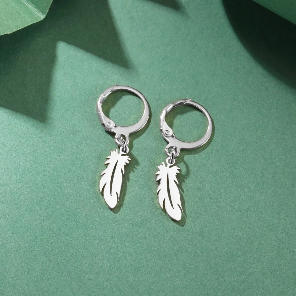 Eueavan Winzige Feder-Creolen, exquisiter goldfarbener Ohrring für Frauen und Mädchen, Punk, trendiger Edelstahl-Schmuck, Geburtstagsgeschenk – Detail 13