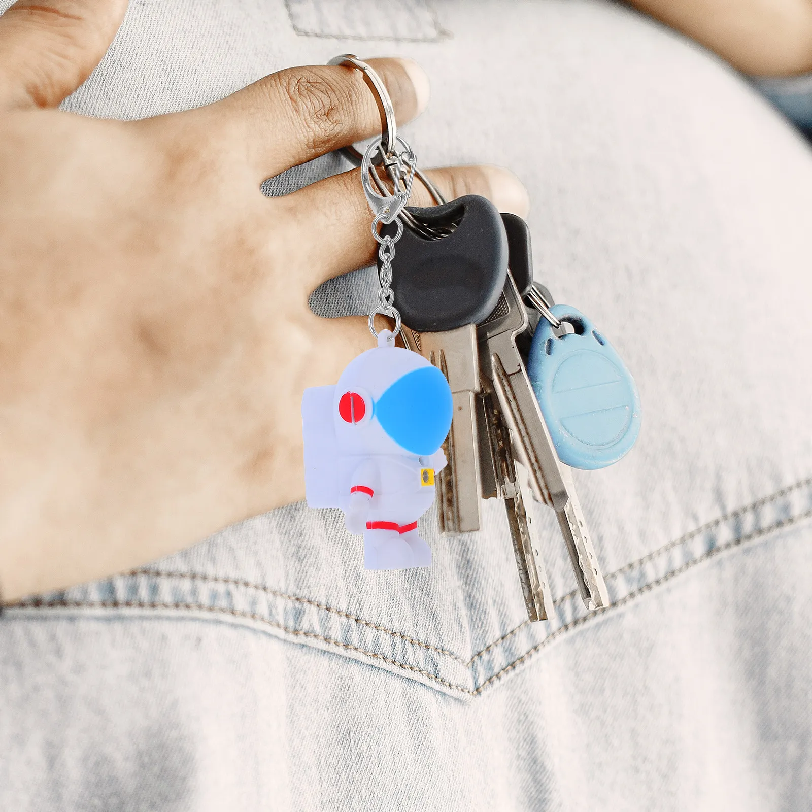 

6Pcs Animal Flashlight Key Chain Compact Bright Light for Pediatric Nurse Uniform Gear Backpack Handbag Attachment