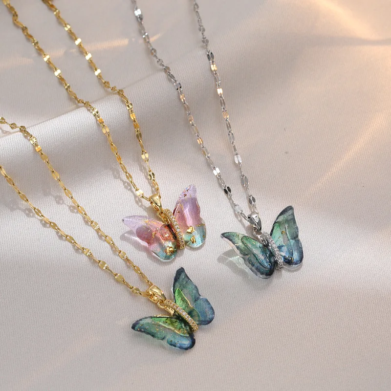 Classic Micro-embedded Colorful Cute Butterfly Necklace, Fashionable and Charming Animal Stainless Steel Clavicle Chain