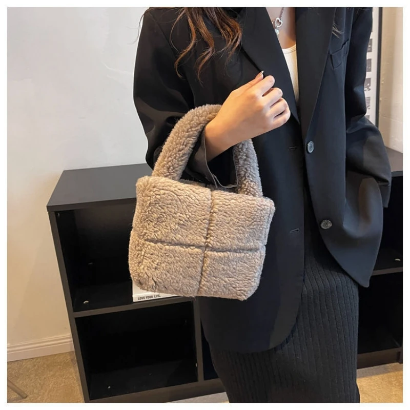 

New Square Bag Wool Bag Autumn/Winter Girl Fashion Retro Plush Bag Handbag Women Convenient Travel Bag White/Purple/Pink