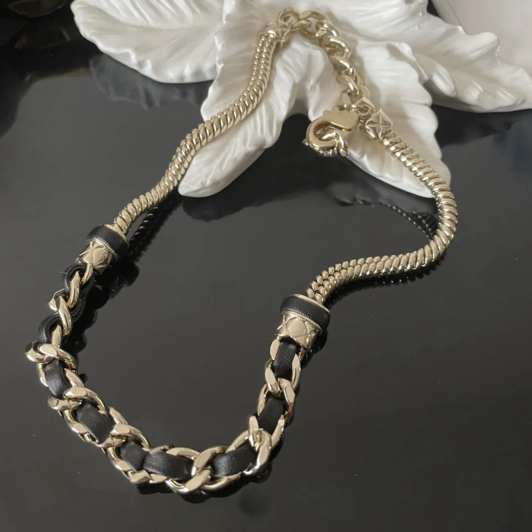 

Classic schoolbag buckle leather chain necklace