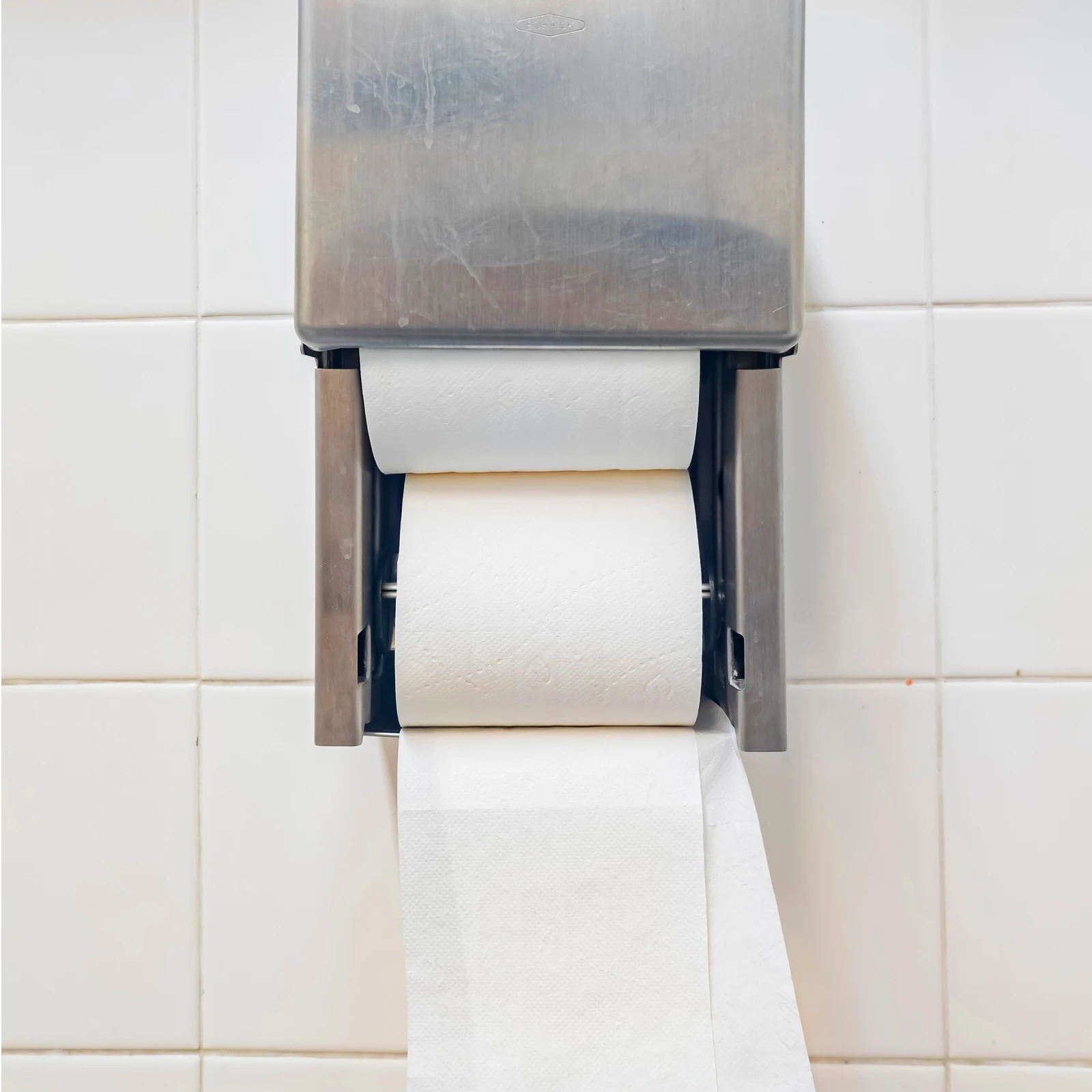 

Small Paper Towel Holder Accessories Extra Toilet Roller Portable Stainless Plastic Travel