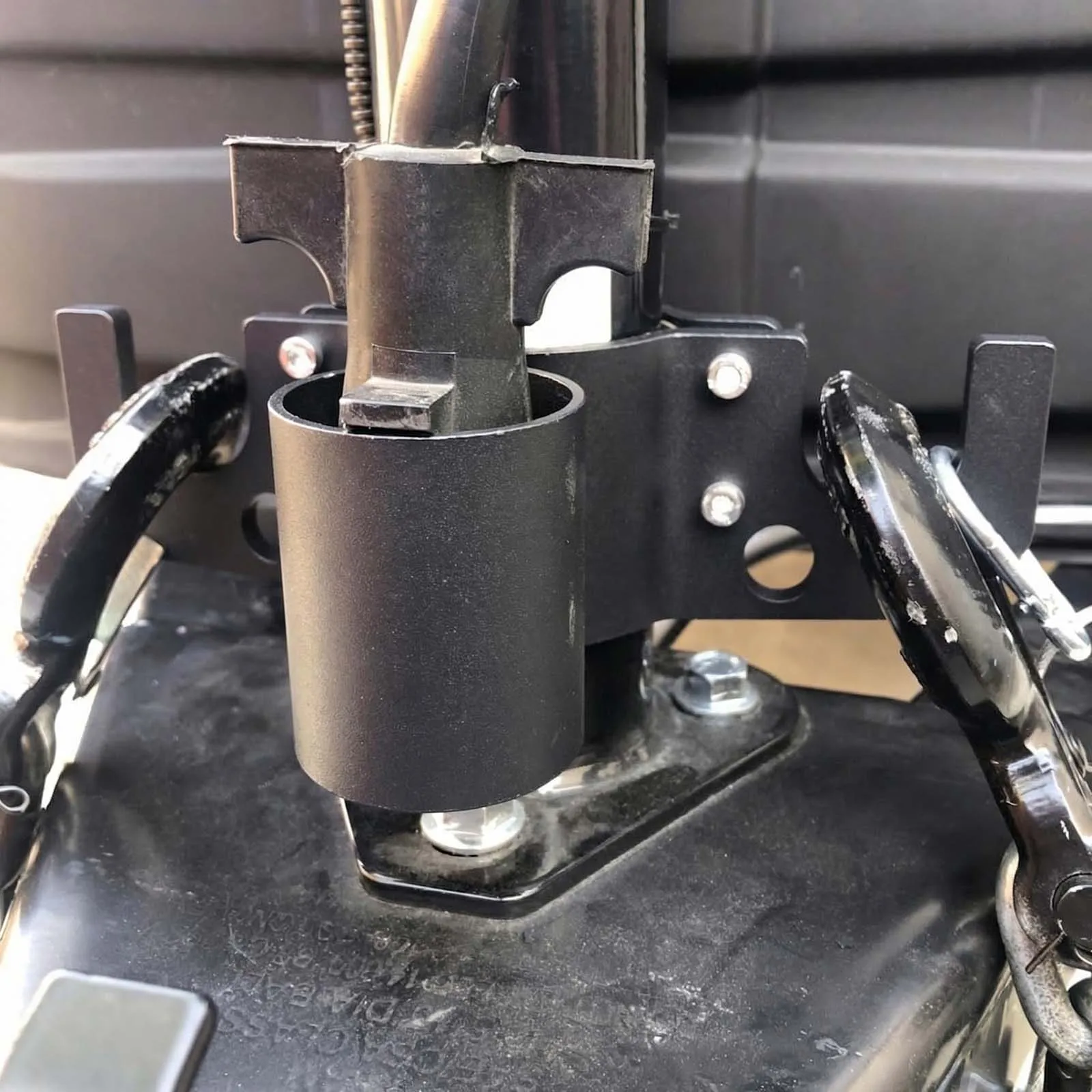 

Trailer Chain and 7-Way Plug Holder All Mounting Hardware Included RV Chain Wire Harness Holder for Trucks Trailers RV
