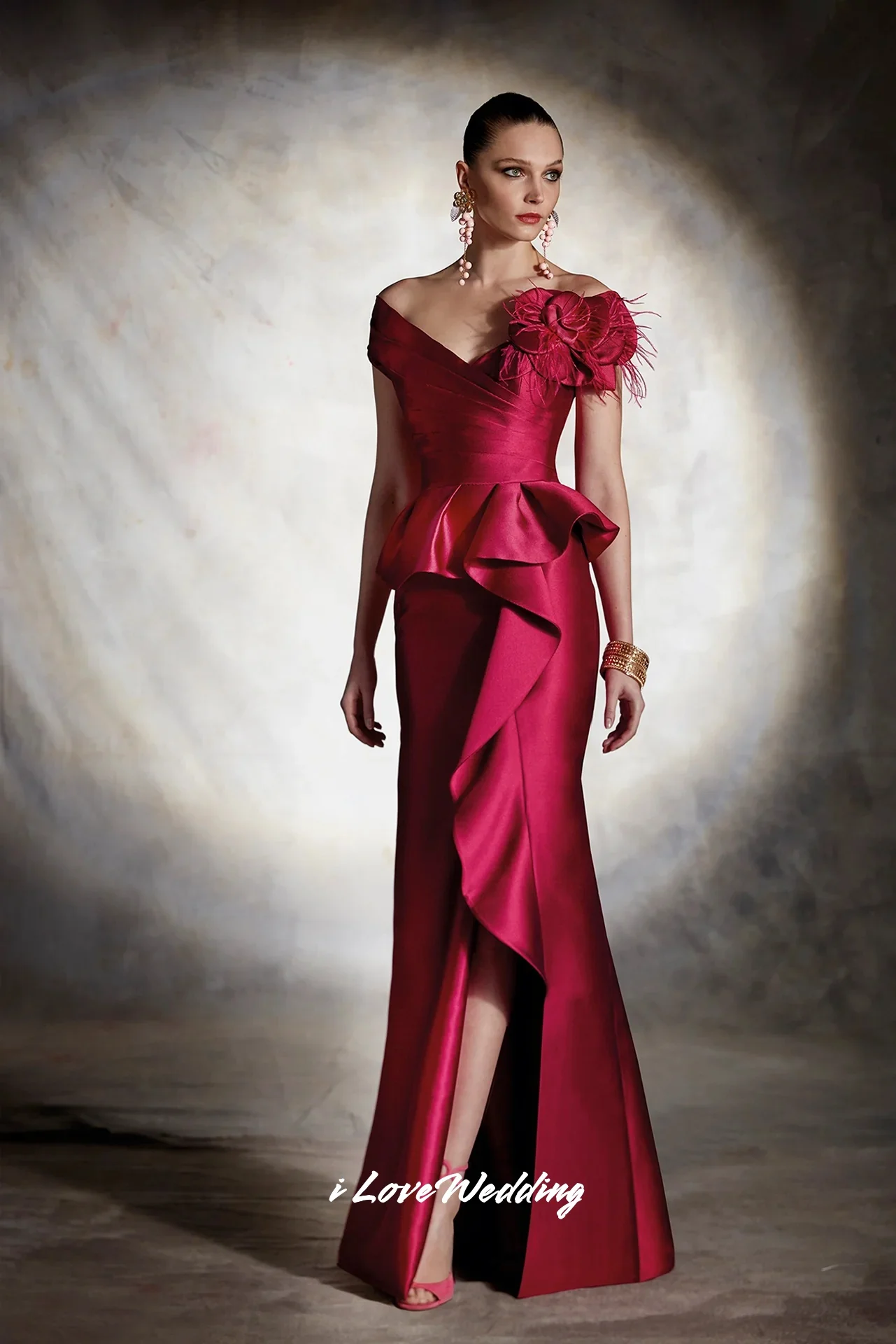 

Burgundy V-Neck Evening Dresses 2025 Off Shoulder 3D Flowers Feather Side Split Mermaid Ruffle Floor-Length Pleated Customized