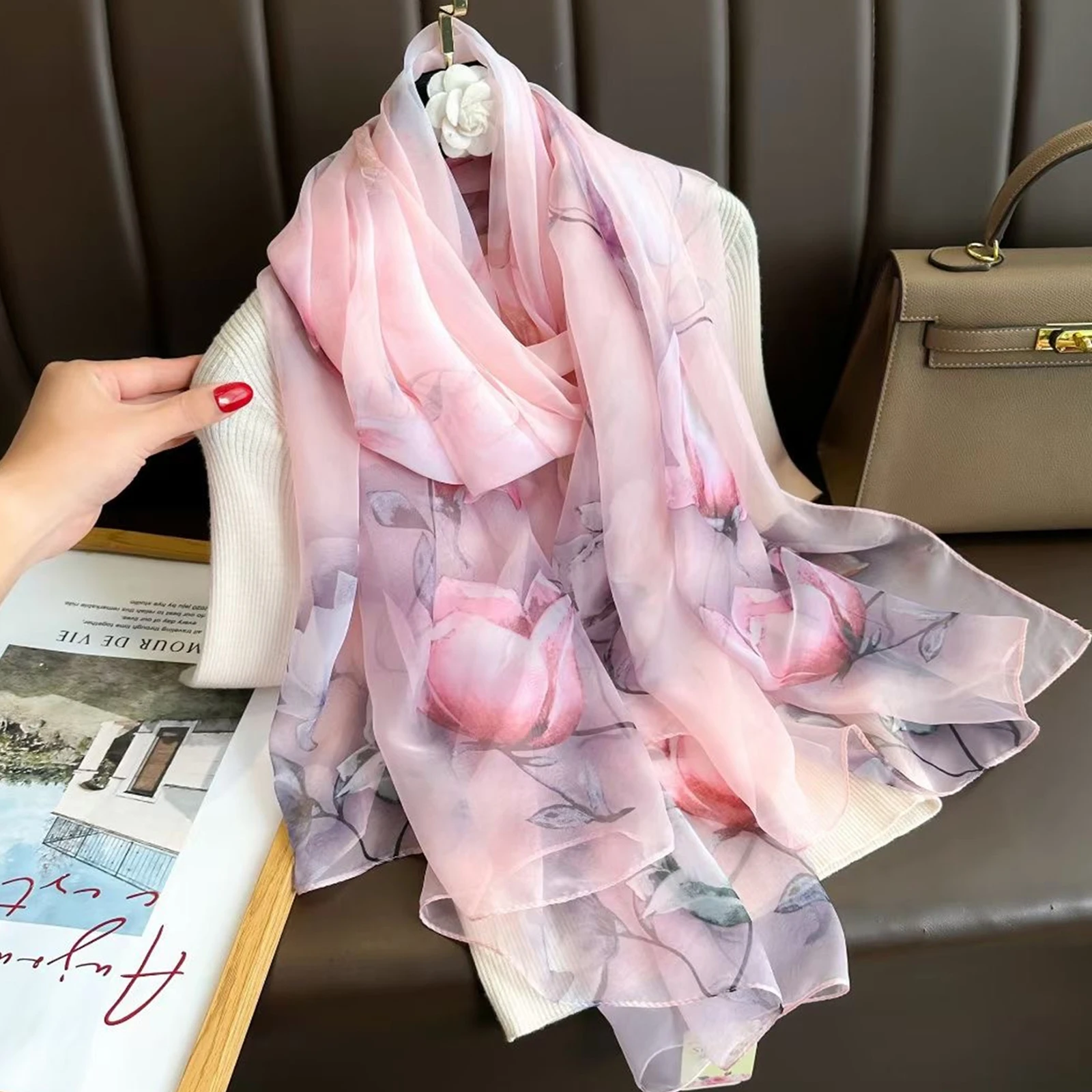 Popular Print Finish Silk Shawl Fashion Satin Sunscreen Scarves Luxury Dustproof Big Bandanna Female 185X135CM Style Beach Towel