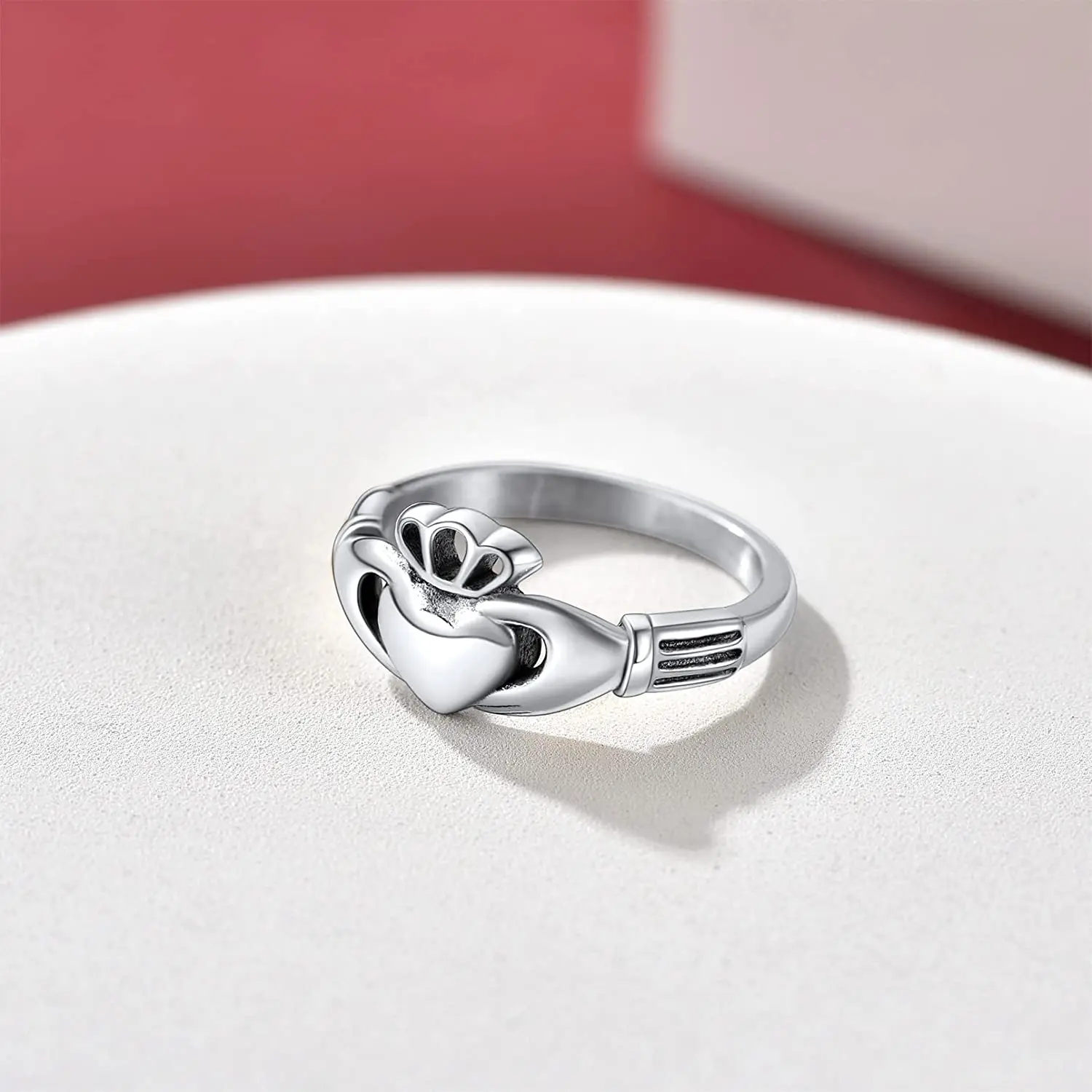 Anillo De Claddagh De Acero Inoxidable Con Corazón Irlandés