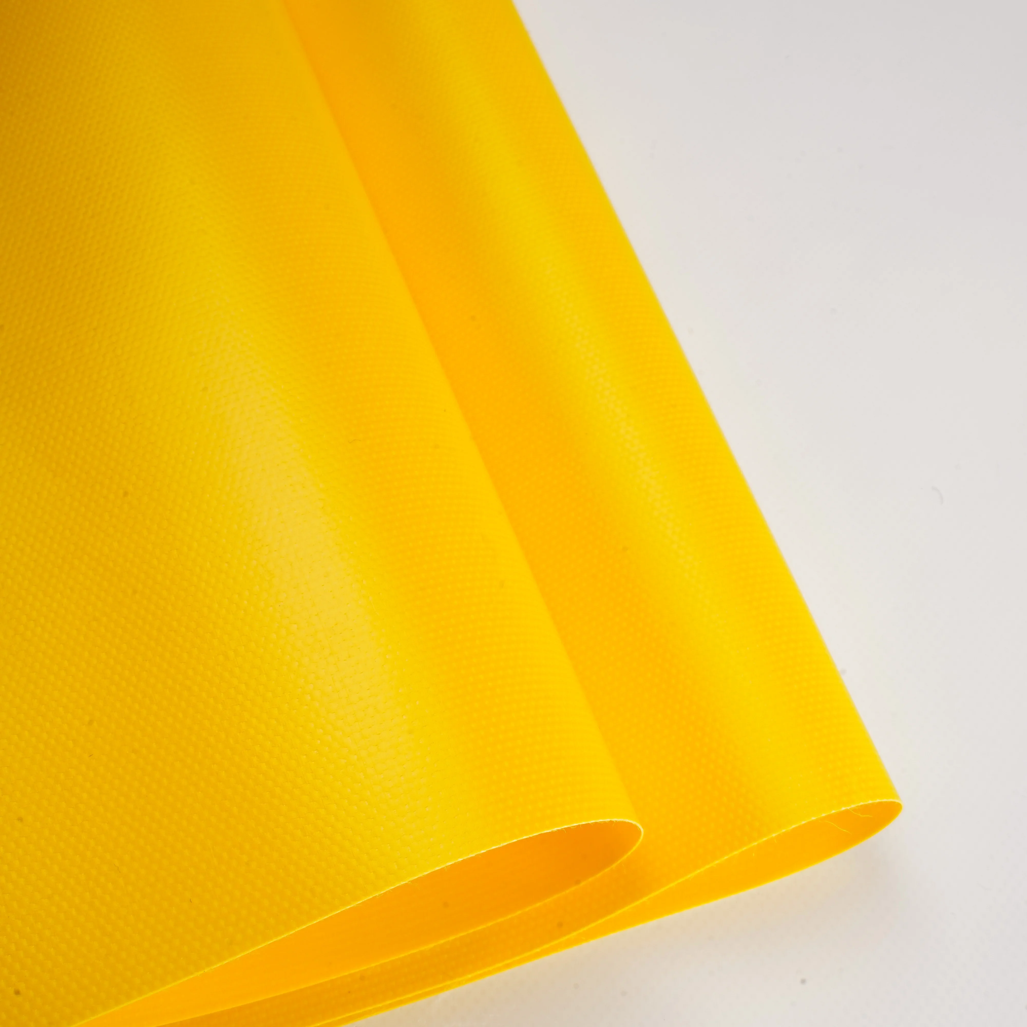 

【From China】Polyester and Polyvinyl Chloride Made Knife Coated Tarps Mildew Resistant Wind Proof Acid and Alkali Resistance Dust