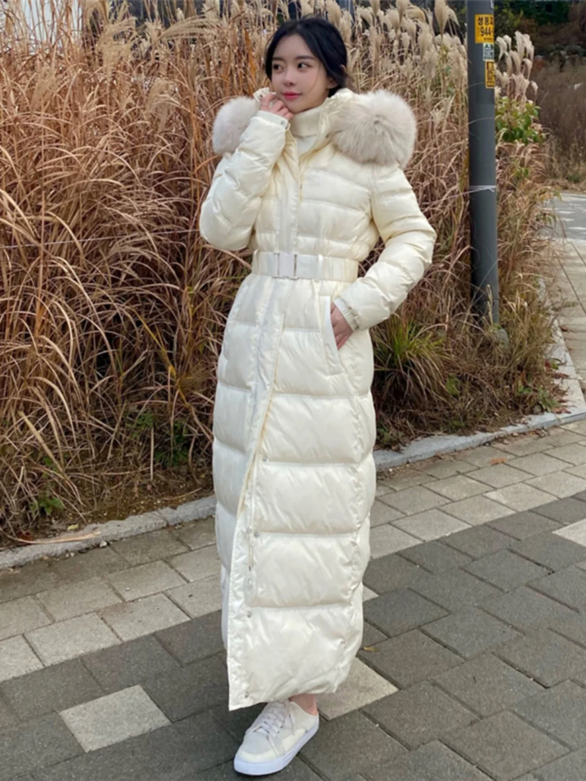 

Белое ультрадлинное женское пальто из утепленной ткани 90D, зимнее, модное, приталенное, до щиколотки, теплое, из ткани с эффектом памяти, полиэстер