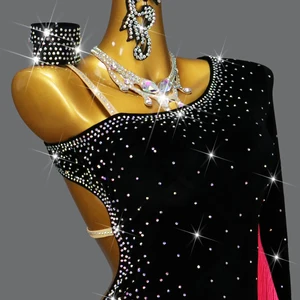 9 Khỉ bán hàng chính với Bangs - №9