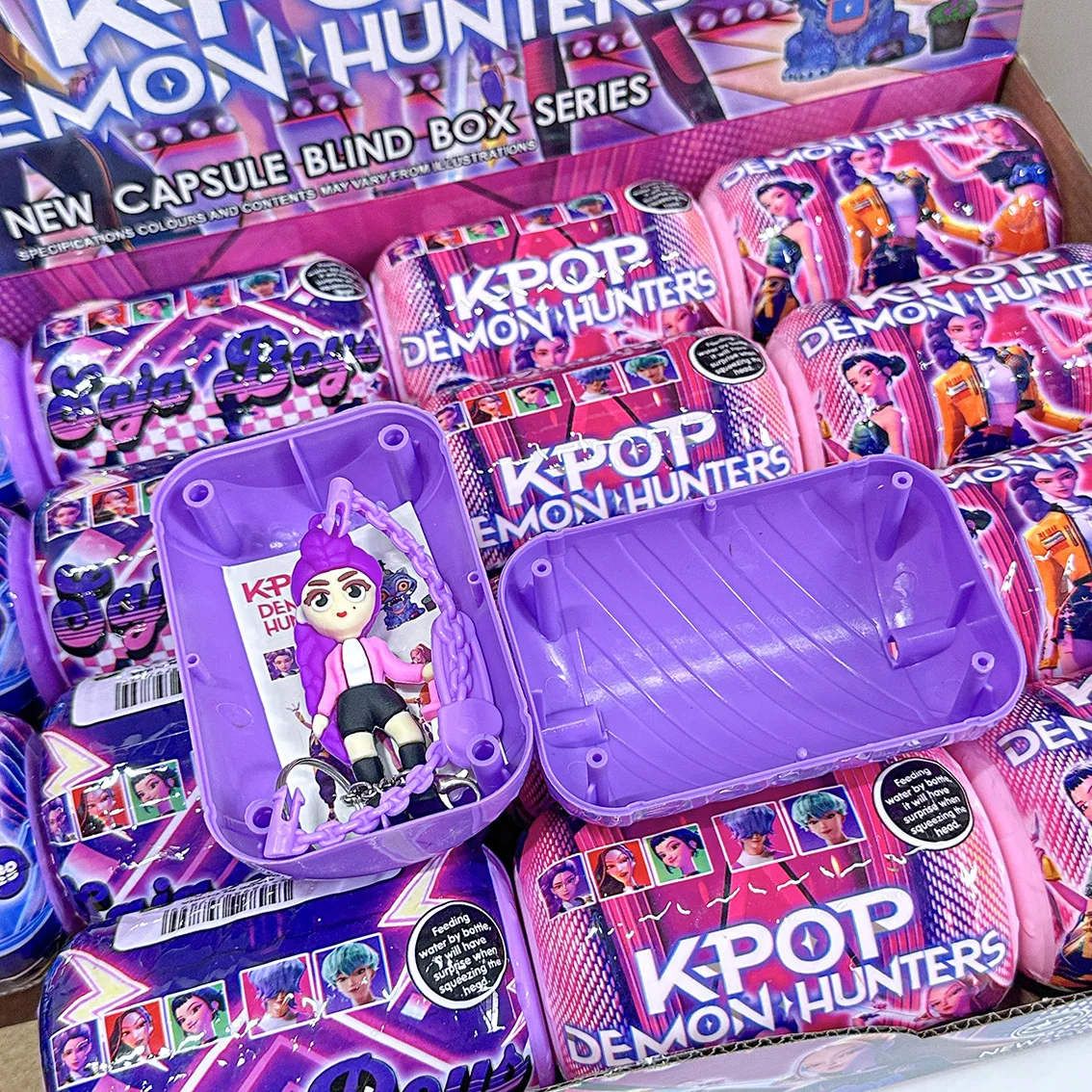 NOWE 1 szt./16 szt. Figurki Kpop Demon Hunters w kapsułce, anime blind box, niespodzianka, zawieszka do plecaka, breloczek, lalka na sznurku, zabawka dla dzieci, prezent