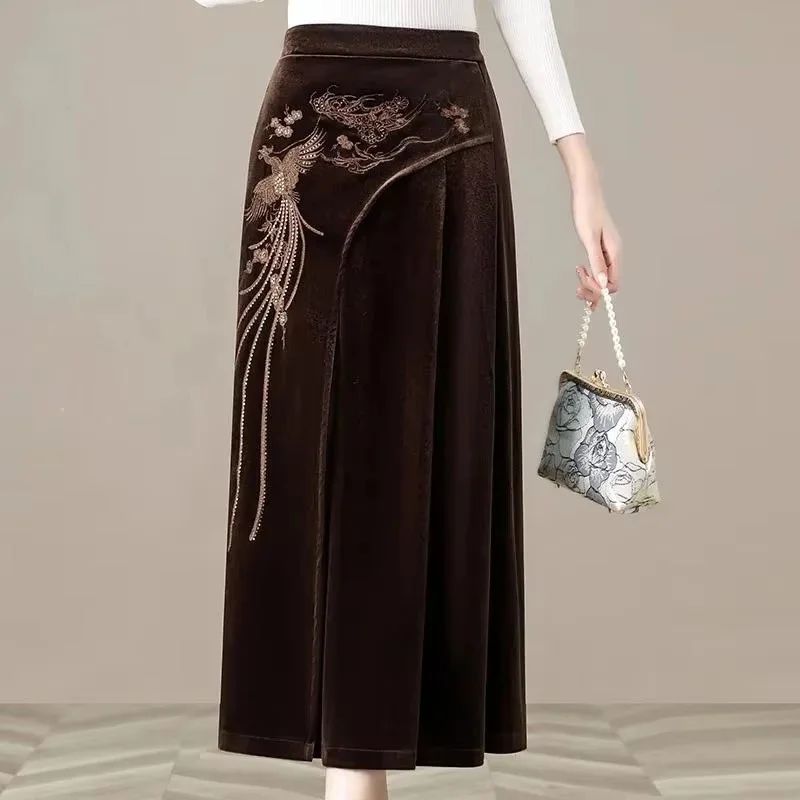 Female Large Size 5XL Long Skirts Spring Autumn Ladise Embroidery Skirt Middle Aged Mother High Waist Golden Velvet Maxi Skirt