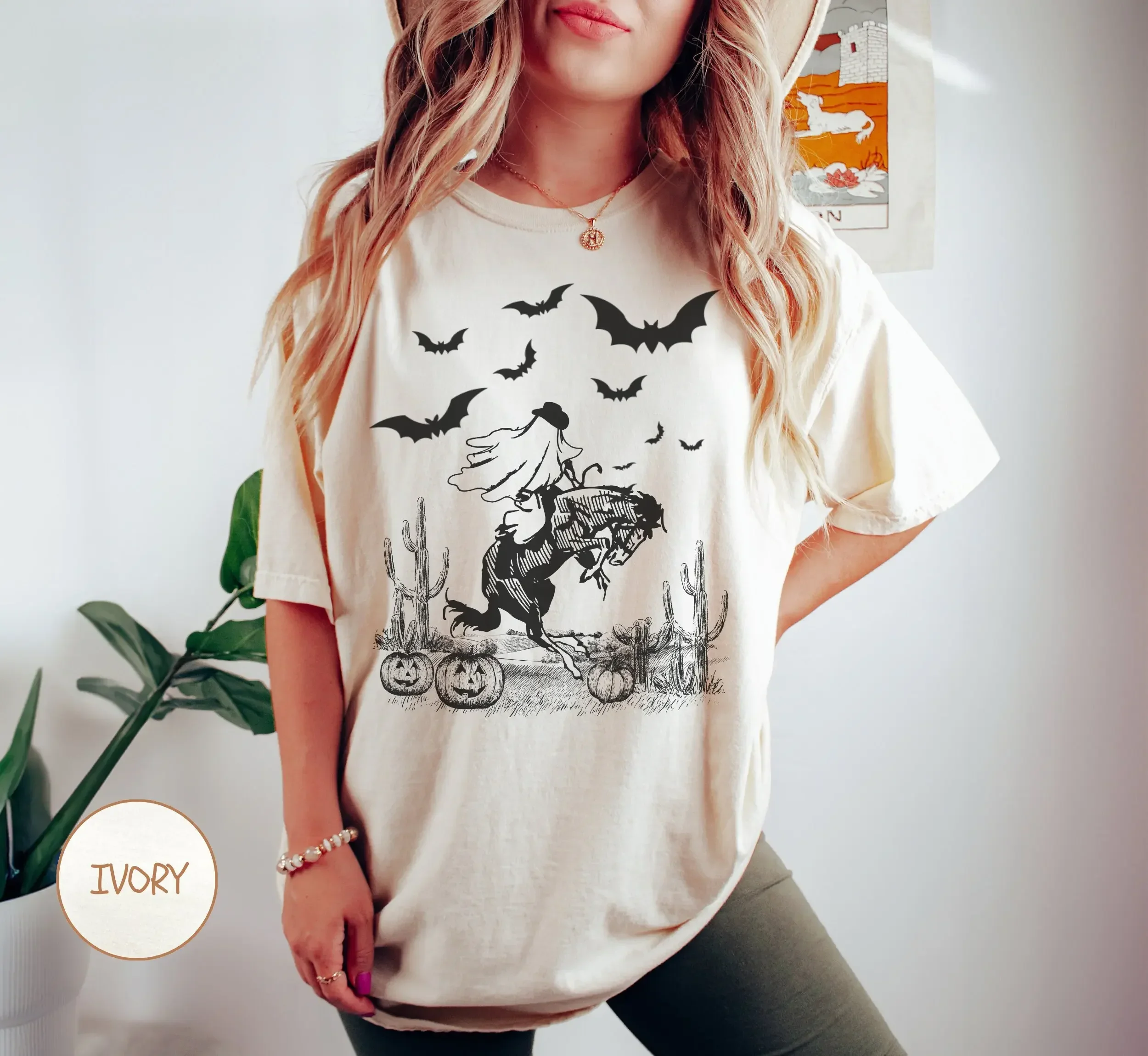 Western Ghost T Shirt Comfort Colors Halloween Party Bats Spooky Season Sweat Vintage Sweater Trendy Cowboy Crewneck