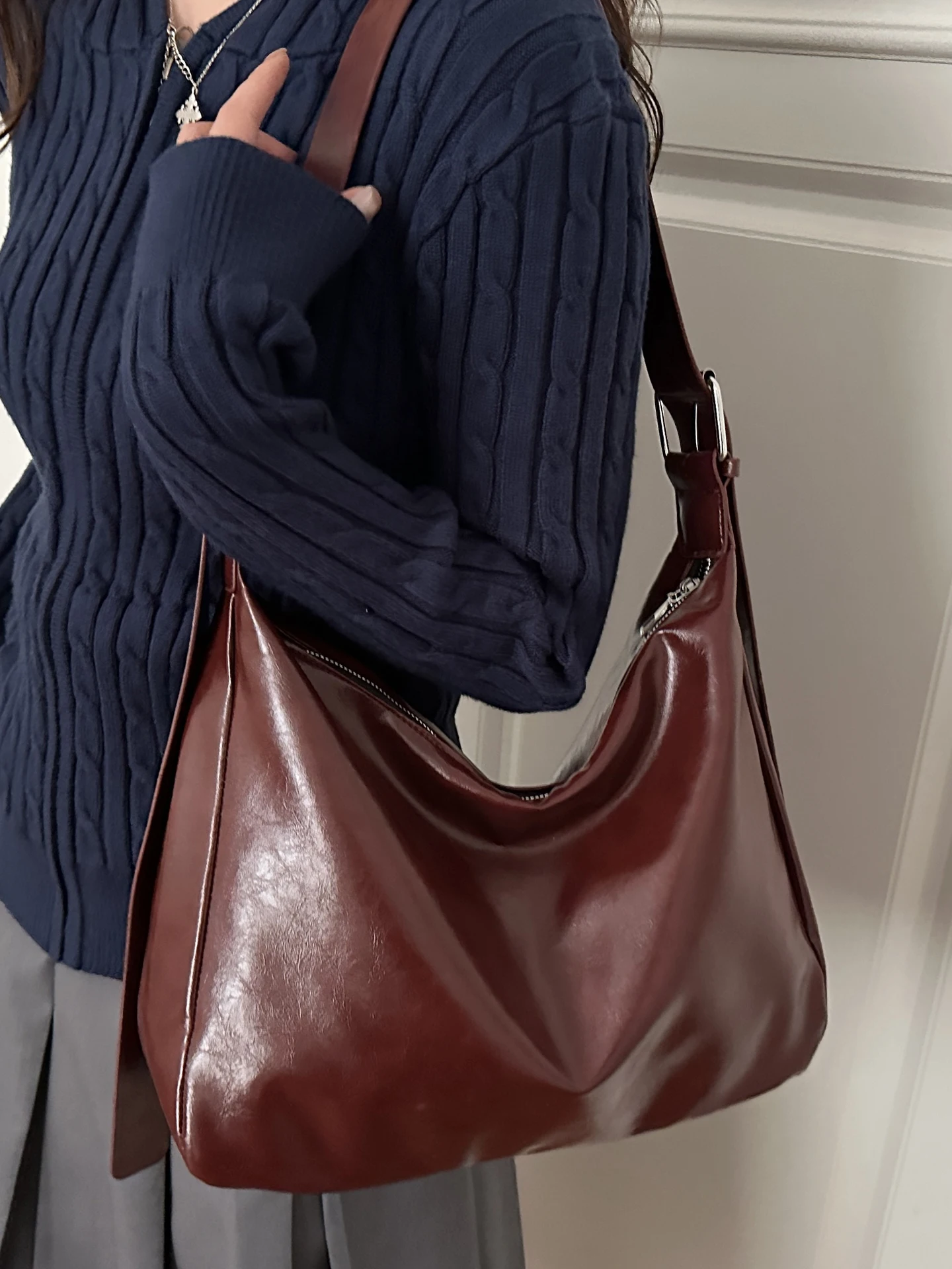 

Retro Commuter Tote Bag Women's Faion 2025 New Sle Single oulder Crossbody Bag Soft PU Leather Large Capaci Handbag