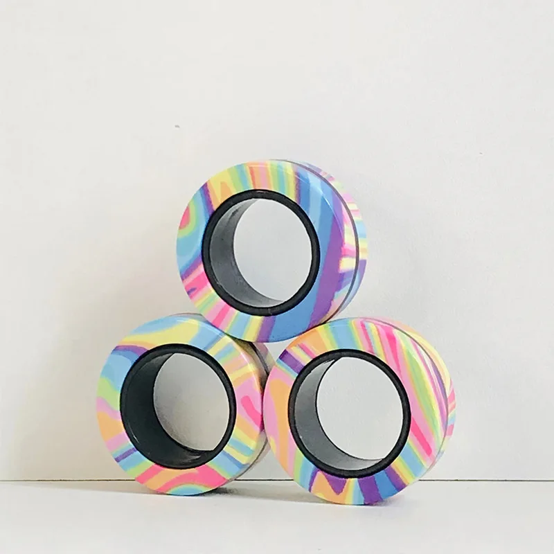 ชุดของเล่นแม่เหล็กแบบวงแหวน ของเล่นฝึกสมาธิสำหรับผู้ใหญ่ แม่เหล็กแบบวงแหวน ของเล่นฝึกสมาธิ ชุดของเล่นแม่เหล็ก ของขวัญสุดพิเศษสำหรับผู้ใหญ่ วัยรุ่น และเด็ก (3 ชิ้น)