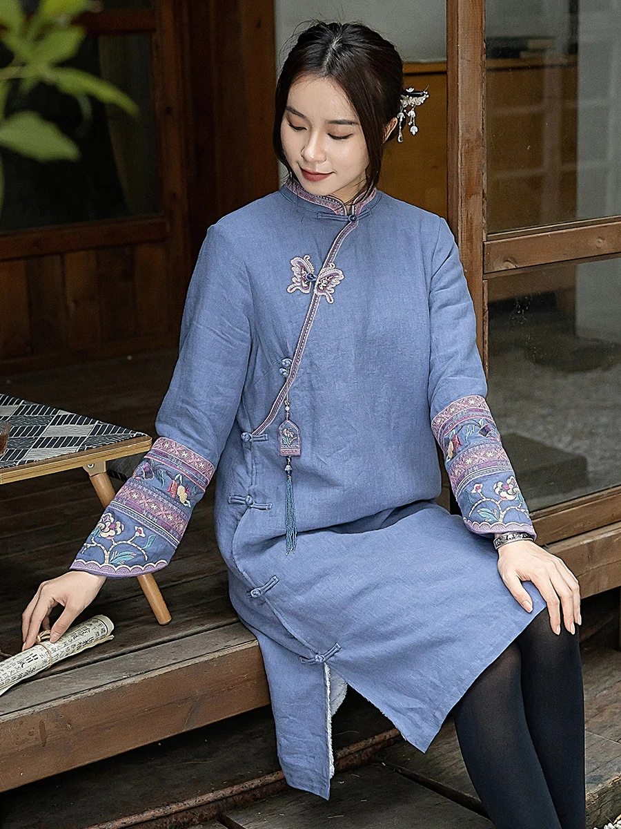 

Retro Chinese Sle Long Sve Women's Cotton Dr with Fur Collar Tassel Trimmed Button up Mid-Length Fro Coat