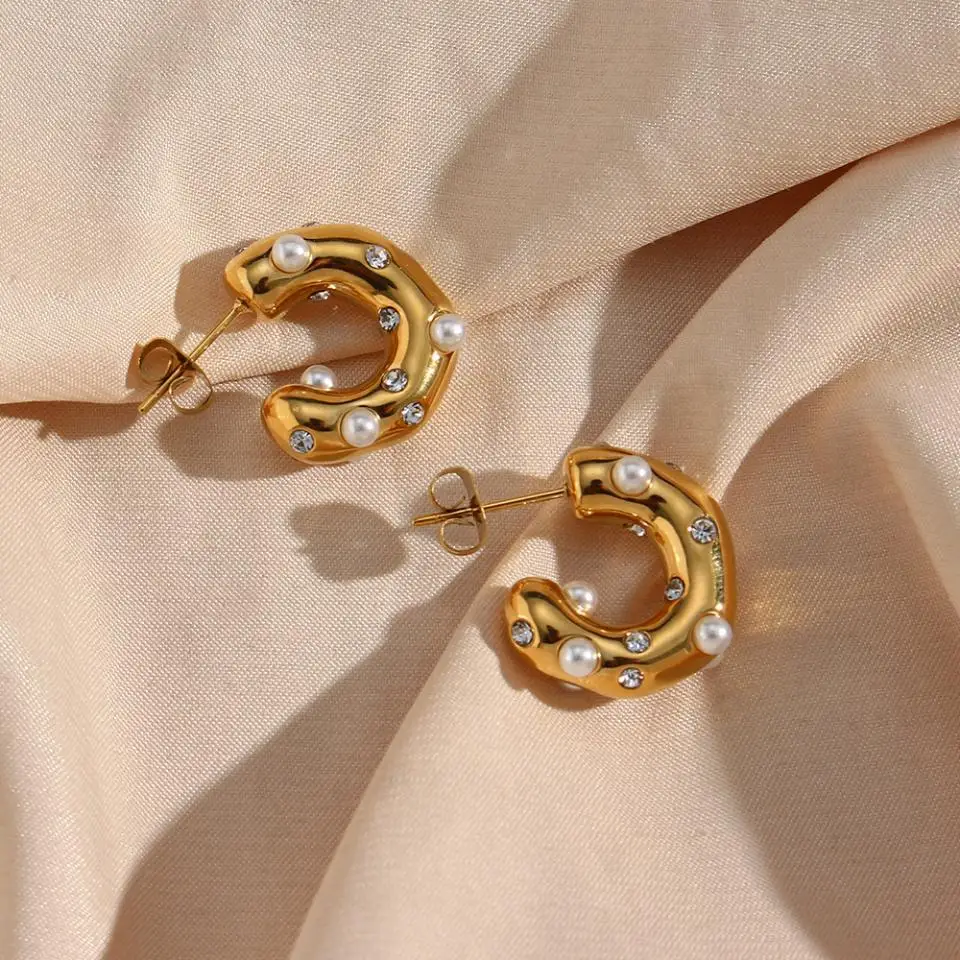 UILZ Shaped Hammer Shiny Zircon CC Shape Hoop Earrings For Women 18K Gold Plated Stainless Steel Circle Earrings Jewelry image 3