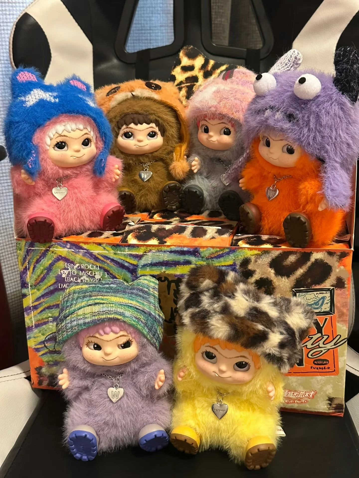 واكو العصرية غامض متعة سلسلة الحفلات صندوق أعمى Kawaii عمل الشكل صندوق غامض دمية حقيبة قلادة مفاجأة حقيبة المفاتيح قلادة