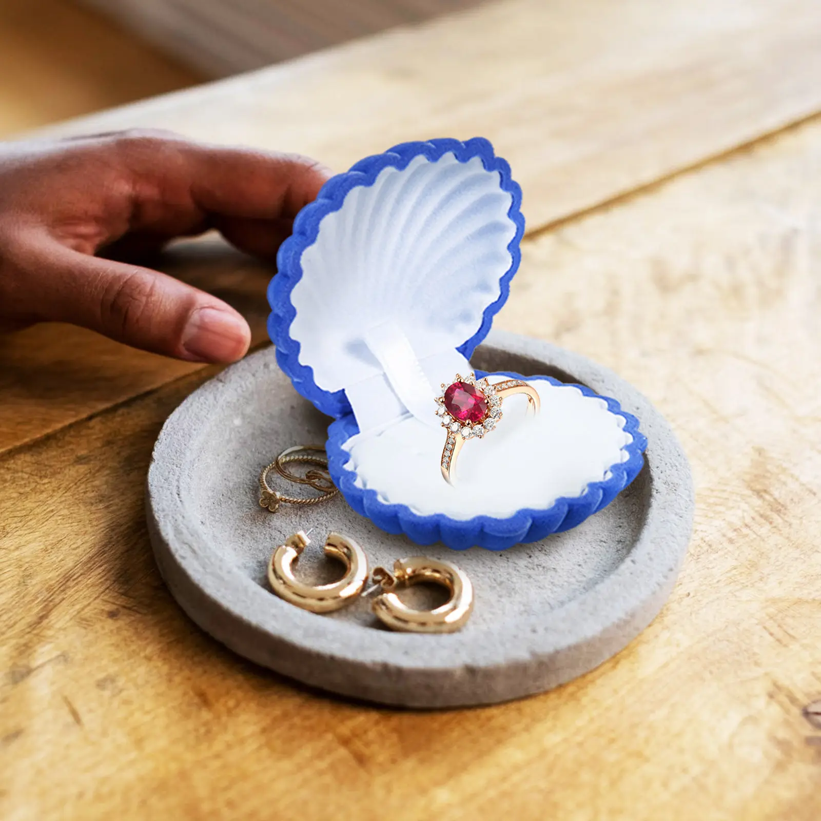 2Pcs Lint Shell Jewelry Box Exquisite Desktop Decorative Organizer for Earrings Rings Bracelets Travel Storage Case Jewelry