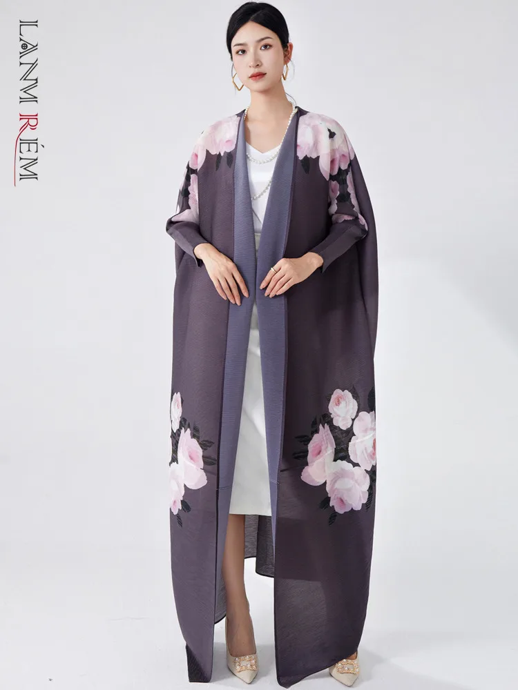 LANMREM Women Pleated Robe Flower Print Long Windbreaker With Sleeves Loose Large Coat 2025 Spring New Female Elegant 2DA9918