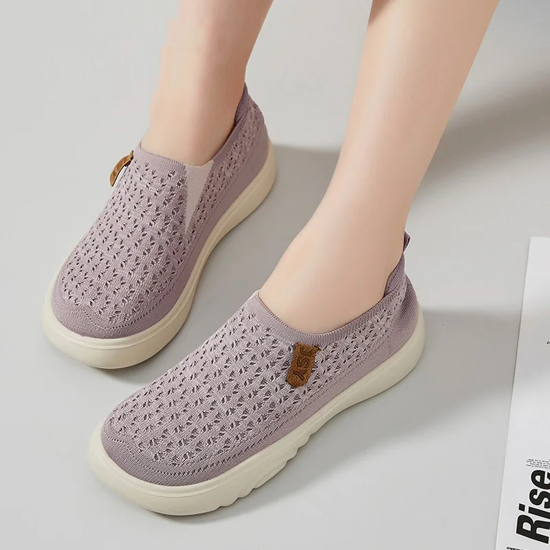 ربيع الخريف يطير الحياكة Beathable الانزلاق على الشقق النساء شبكة عادية لينة أسفل حذاء مسطح امرأة السفر المشي لمسافات طويلة أحذية رياضية أمي