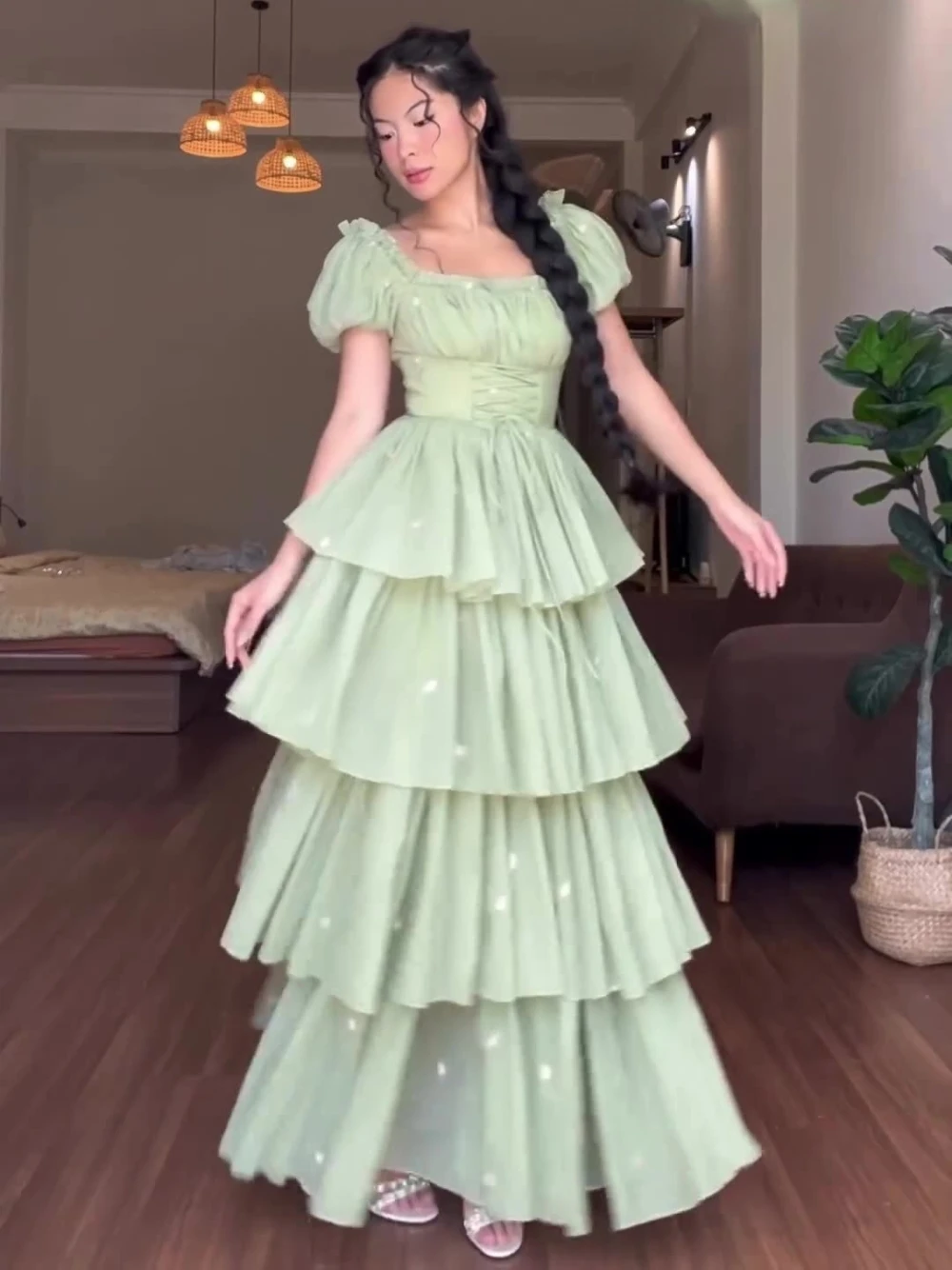 فستان سهرة جميل ذو طبقات ساحرة باللون الأخضر الفاتح وأكمام منتفخة رومانسية على شكل حرف A لحفلات أعياد الميلاد، فستان حفلات أنيق بخصر مناسب