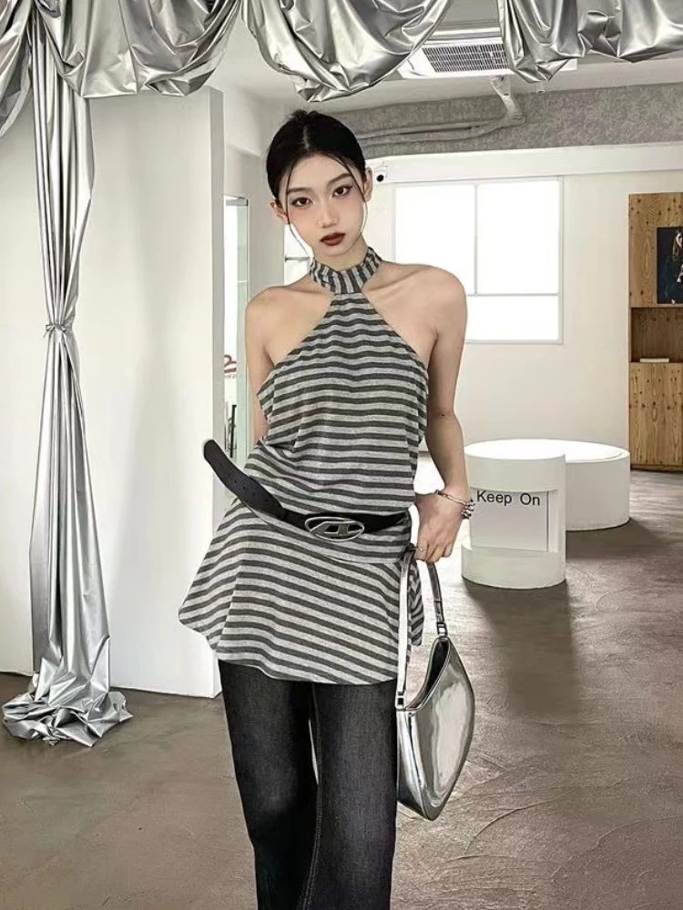 เสื้อวินเทจญี่ปุ่นแขนกุดสำหรับผู้หญิง สไตล์ Y2K เสื้อยืดเข้ารูปสำหรับใส่ไปทะเล เสื้อยืดวินเทจ เสื้อคลุมสไตล์เรโทรสำหรับงานปาร์ตี้ แฟชั่นเกาหลีสำหรับฤดูร้อน