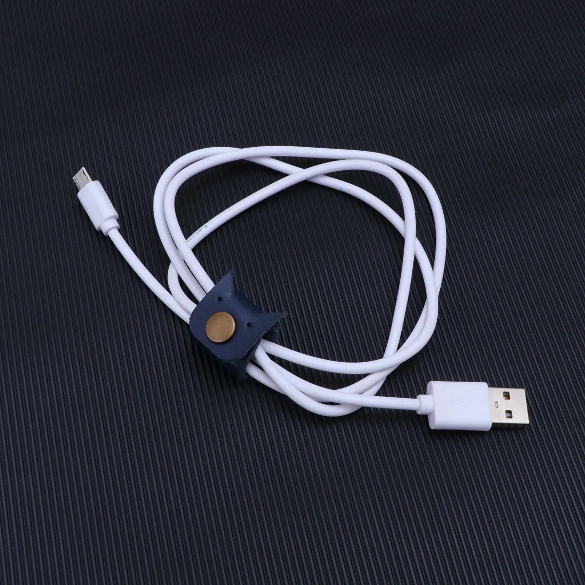 

Cable Tie Cord Keeper Wire Management Earphone Cable Winder Organizer Holder (Pointed, Navy)