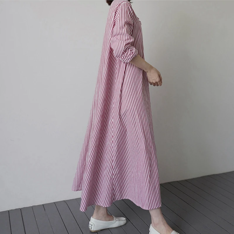 เสื้อคลุมยาวลายทางสไตล์เกาหลี ทรงหลวมแบบคลุมไหล่ เหมาะสำหรับใส่ไปทำงาน ทรงเอไลน์ ยาว พร้อมดีเทลกระดุม