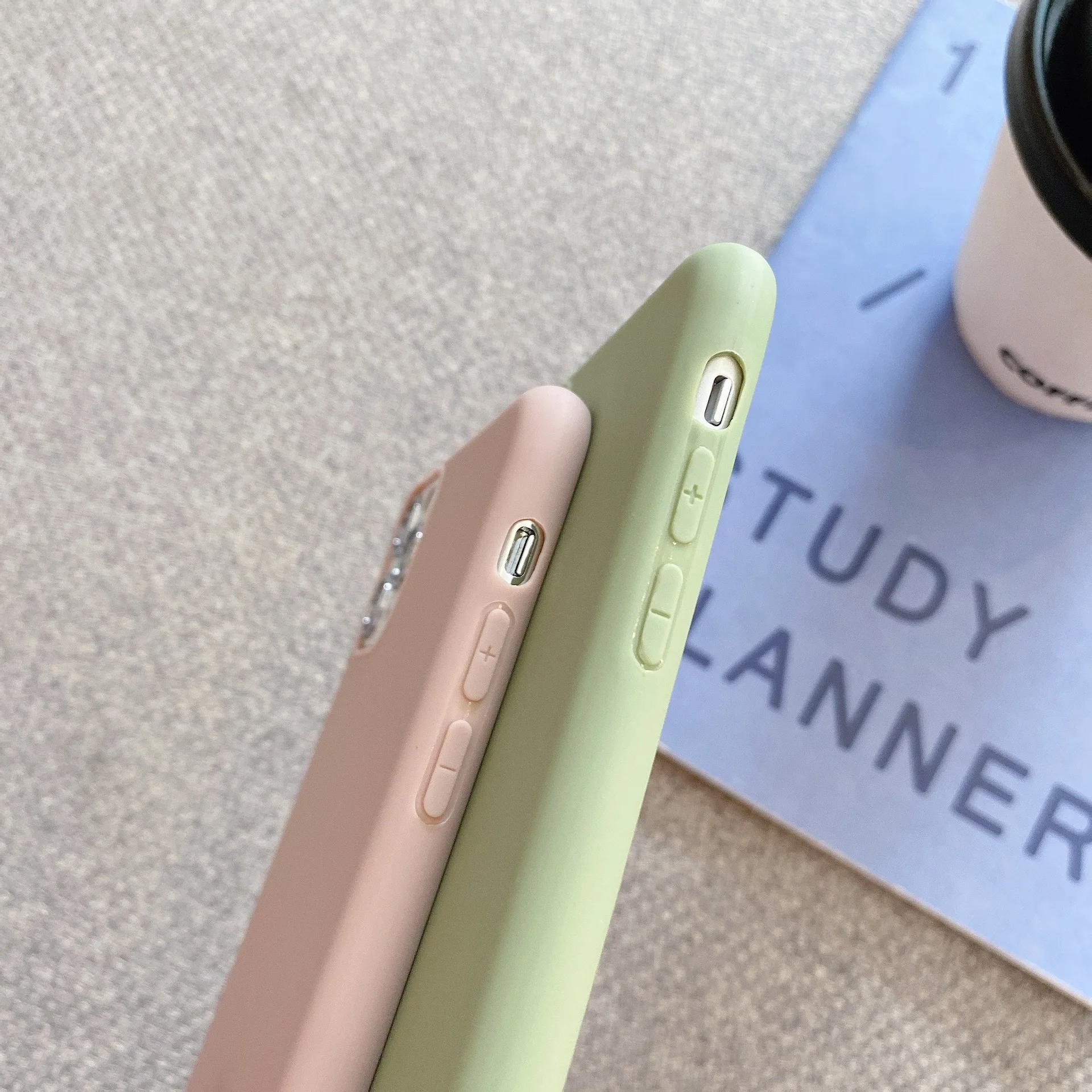 Candy Thin Soft Color Phone Case For iphone 16 15 14 13 12 11 Pro max 7 8Plus X Xs XR Silicone Back Capa For iphone SE 20 Cover