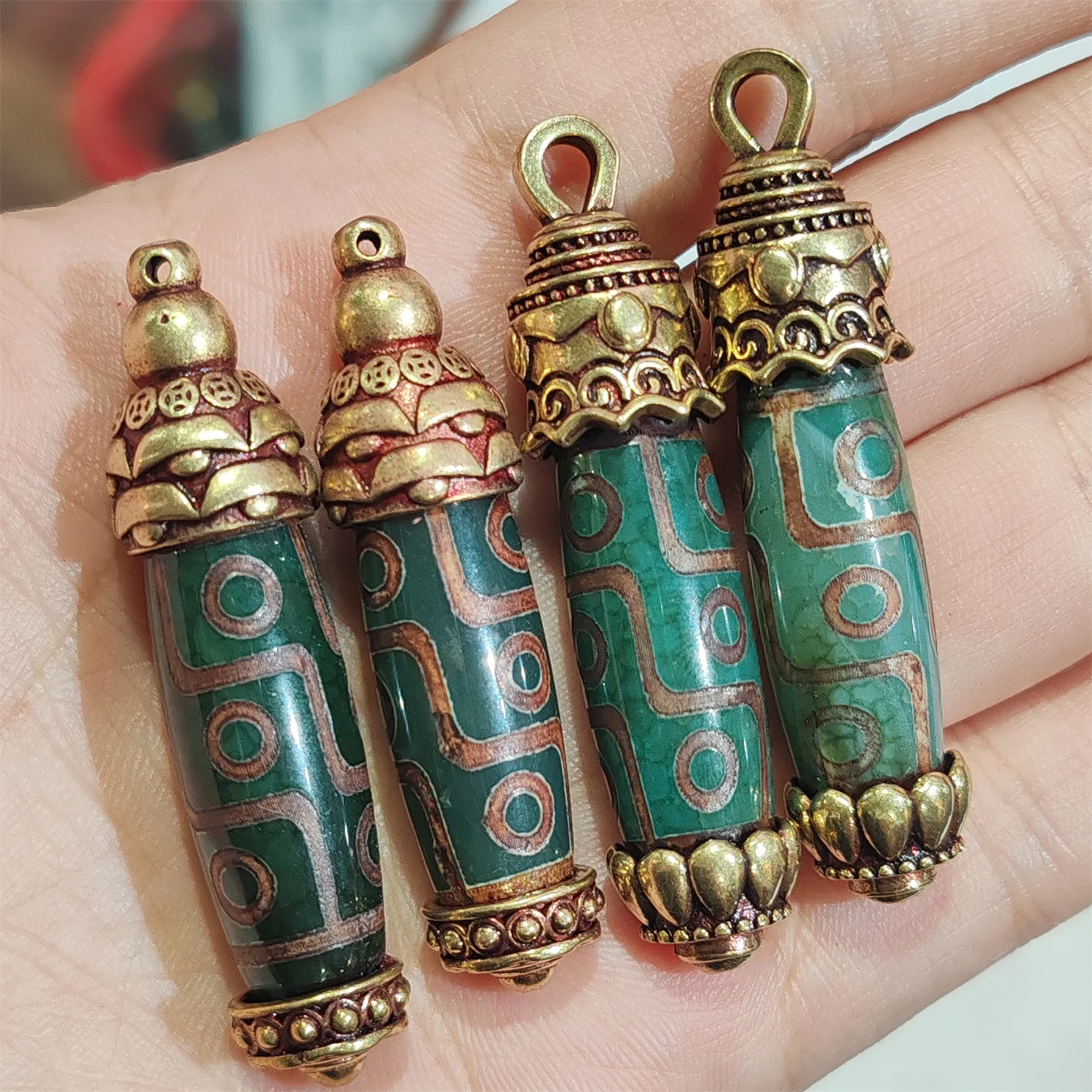 1pcs/lot Brass inlaid with natural nine-eyed agate dzi pendant green It is about 50mm long Ethnic style Handles Collectible