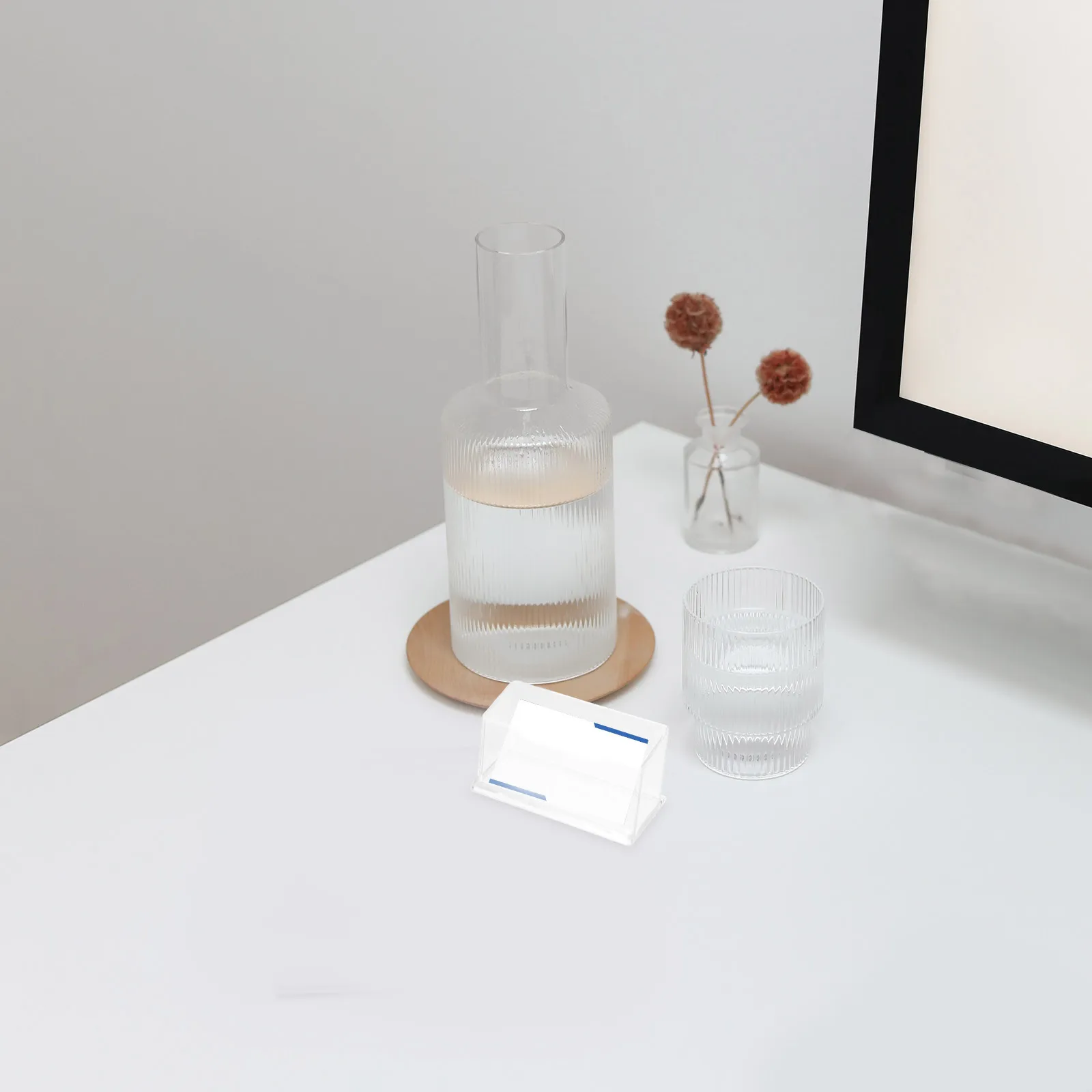 

6Pcs Business Card Holders Clear Acrylic Desktop Display Stand Slanted Opening Organizer Rack for Office Meeting Exhibition