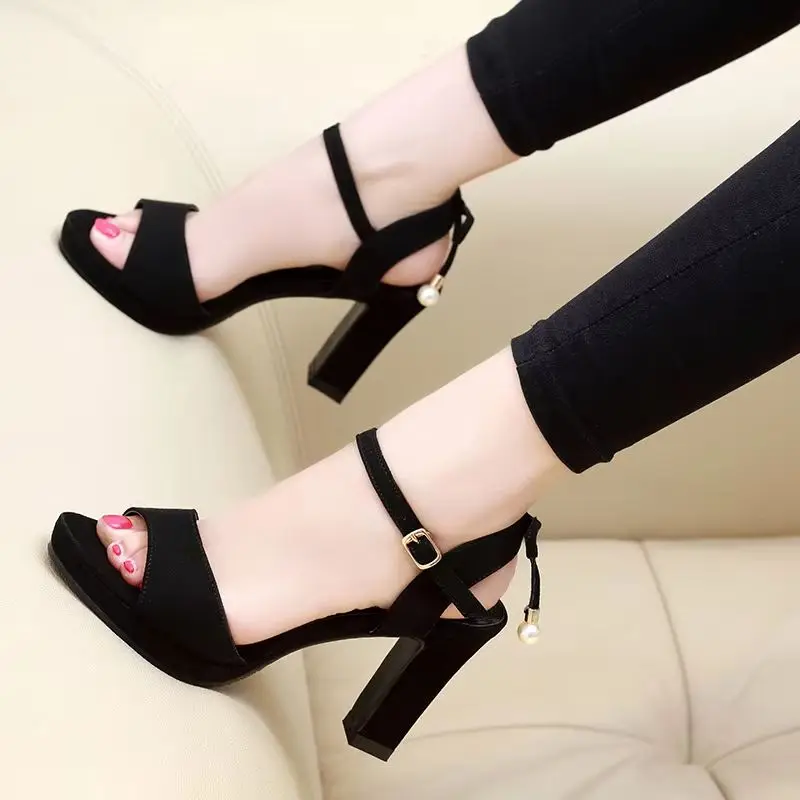 Sandal High Heels wanita, Kasut tali pergelangan kaki ukuran besar 40 jari terbuka nyaman musim panas