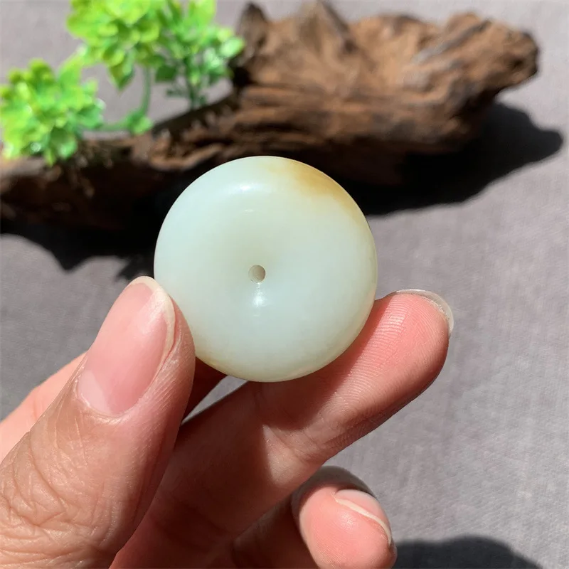 Natural Hetian Jade Peace Pendant, Russian Material, Sugar White, Fashionable Ornament