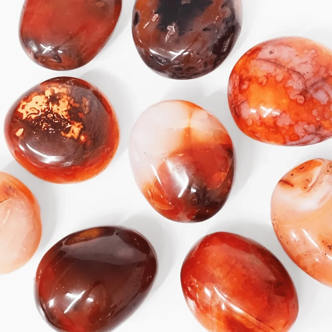 1pc Carnelian Palm Stone, Polished Carnelian Palm Stone, Natural stone gift, palm-sized agate