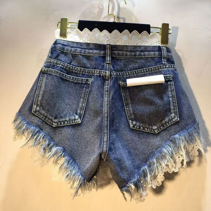 2026 Summer New Splicing Hook Lace High Waist Burr Denim Shorts Hot Pants Women