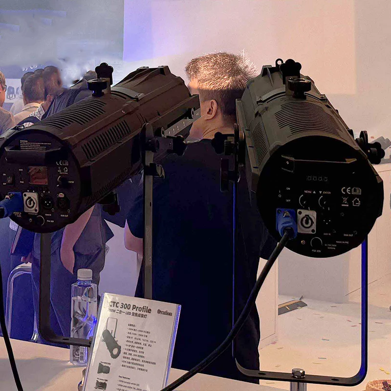 

CW WW or RGBL 300W LED Profile COB Spotlight Variable Manual Focus Zoom Ellipsoidal Light Stage Show Museum DMX Control Lamps