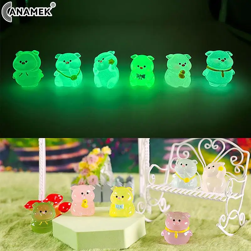 1Pc Luminous Raincoat Pig Ornament Cartoon Bow Tie Pig Doll Micro Landscape Decoration Dollhouse Miniature Toy