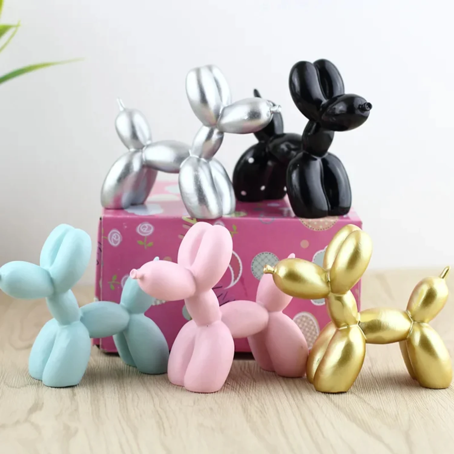 9*3.5*7.5cm Mini Resin Crafts Sculpture Gift Cute Balloon Dog Party Accessories  Desktop Ornament Cake Dessert Decoration