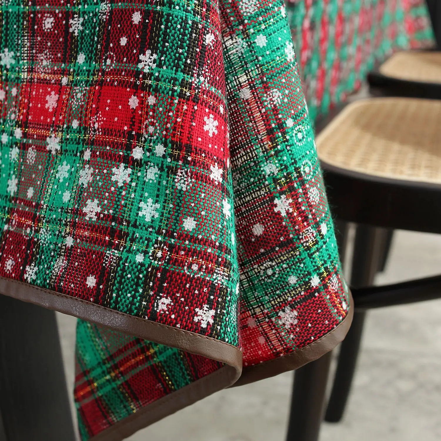 อเมริกันผ้าปูโต๊ะคริสต์มาสศิลปะสีแดงลายสก๊อตแผ่นรองจานกาแฟตารางผ้าปิคนิคบ้านตกแต่งใหม่ปีตารางผ้า