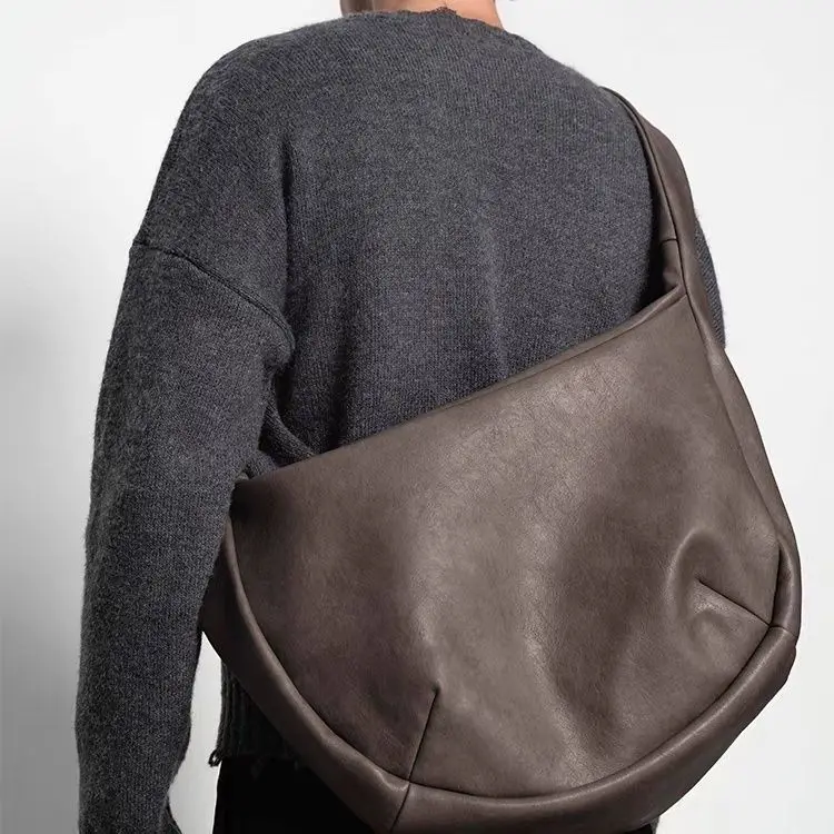 

Large Capacity Crossbody Dumpling Bags PU Retro Tote Bags Single Casual Shoulder Bags Fashion Men and Women Commuting Bag Hobos