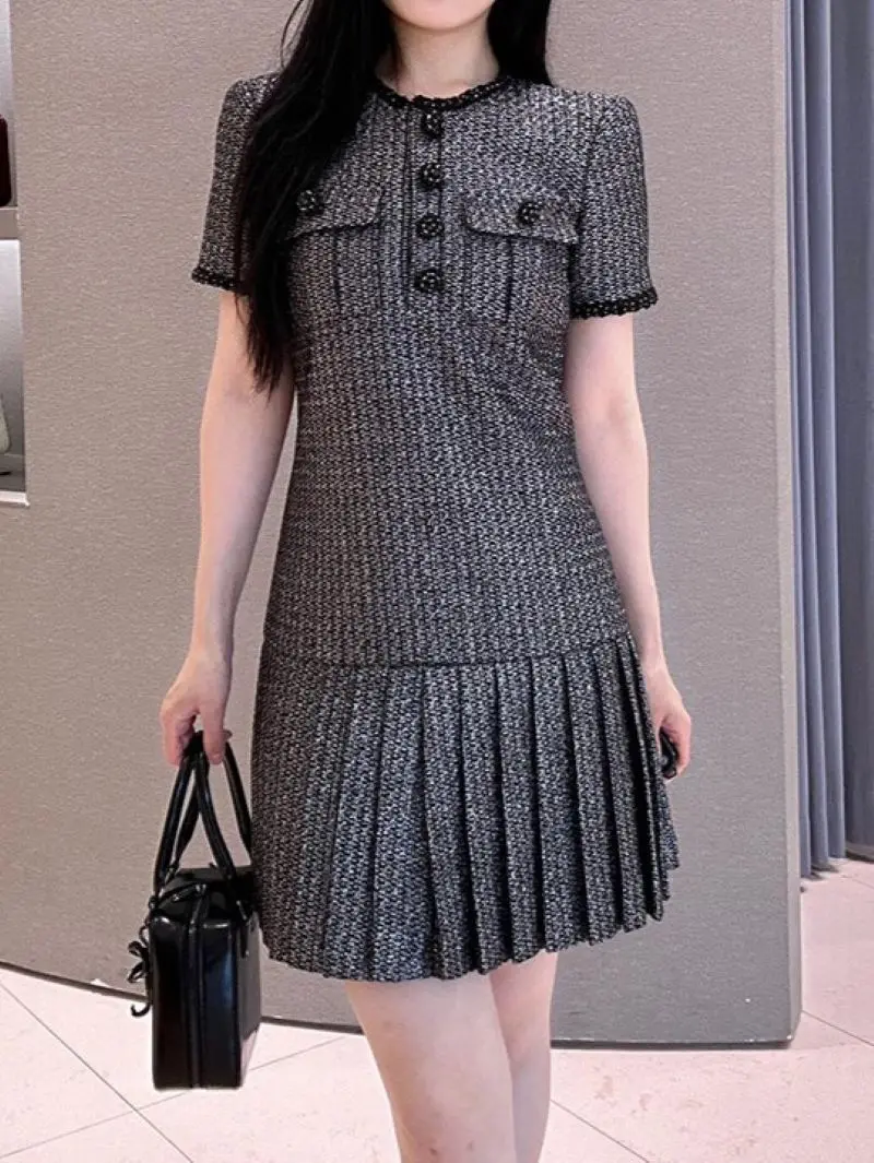 

Autumn 2024 Women's Tweed Dress Diamond Decoration O-Neck Short Sleeve Pleated Hem Elegant Female Mini Robe