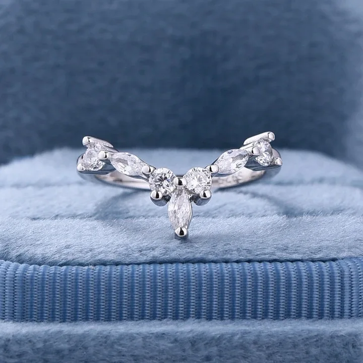 

2023 new S925 sterling silver ring V-shaped horse eye zircon geometric simple wedding ring female wholesale