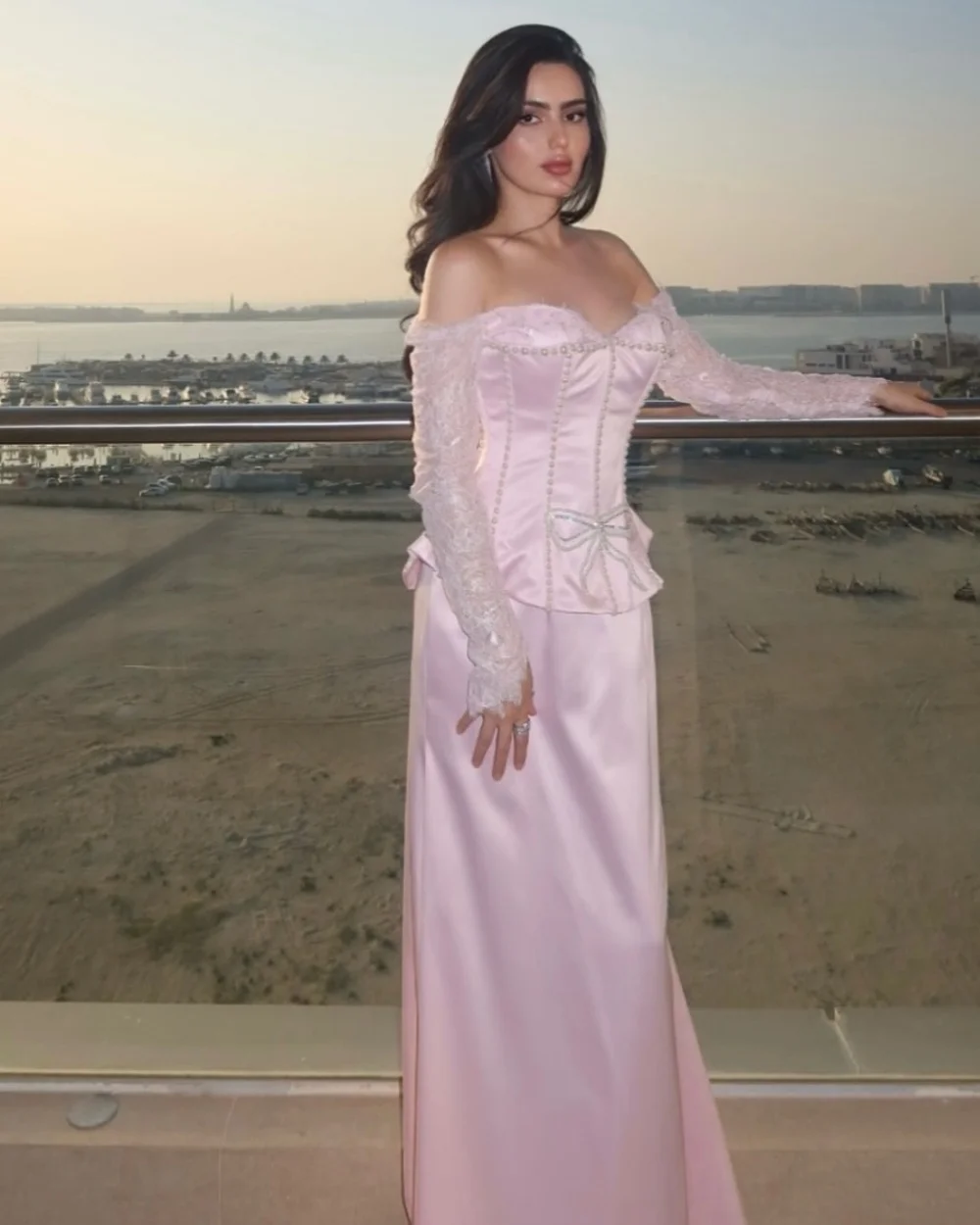 

Customized High Quality Elegant Beading Lace Bow Straight Strapless Long Dresses Bespoke Occasion Dresses Modern Style Matching