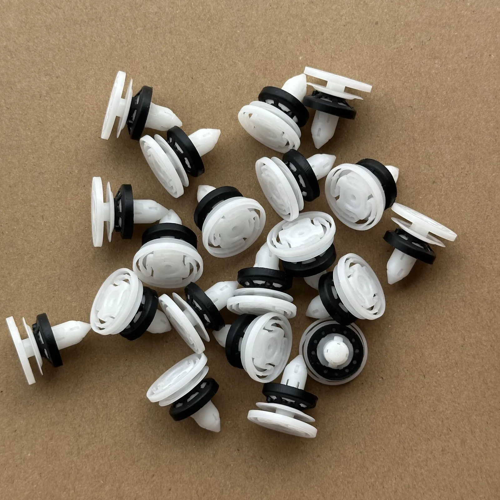 50 PCS FOR JEEP FIAT REAR COMPARTMENT TRIM PANEL PLUGS CLIPS PIN CLIP FASTENERS