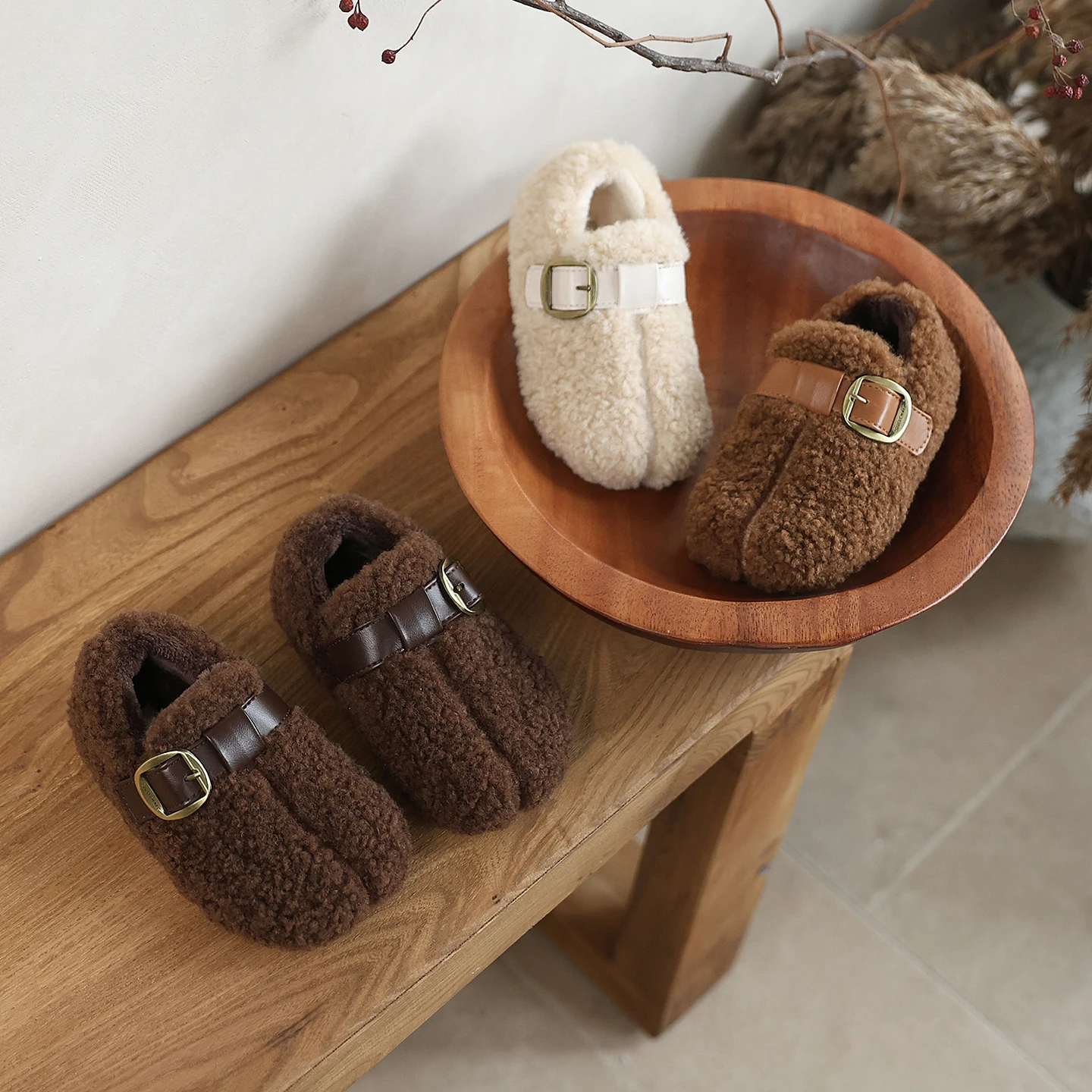 Winter Children's Shoes New Girls Fluffy Cotton Shoes Soft Sole Non-slip Kids Fashion Split Hoof Toe Plush Shoes Trend Versatile